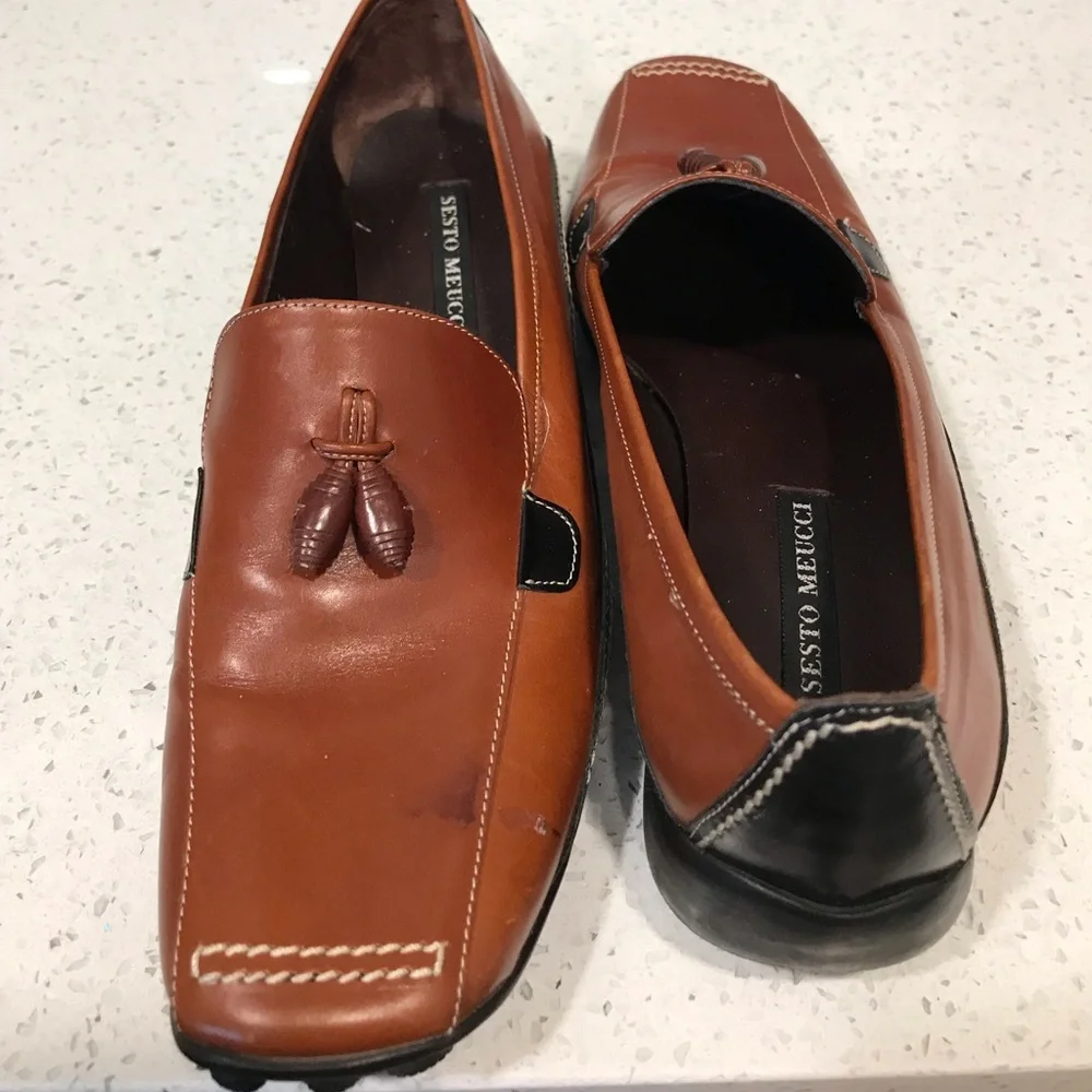Sesto Meucci two tone leather loafer 7.5M